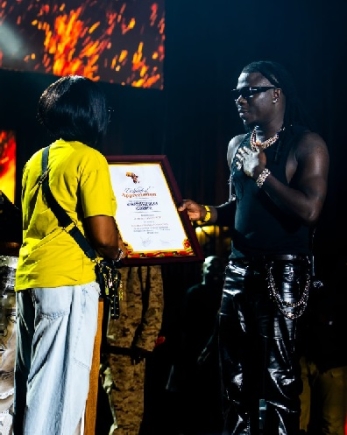 DreamChild Foundation Appoints Stonebwoy Global Ambassador